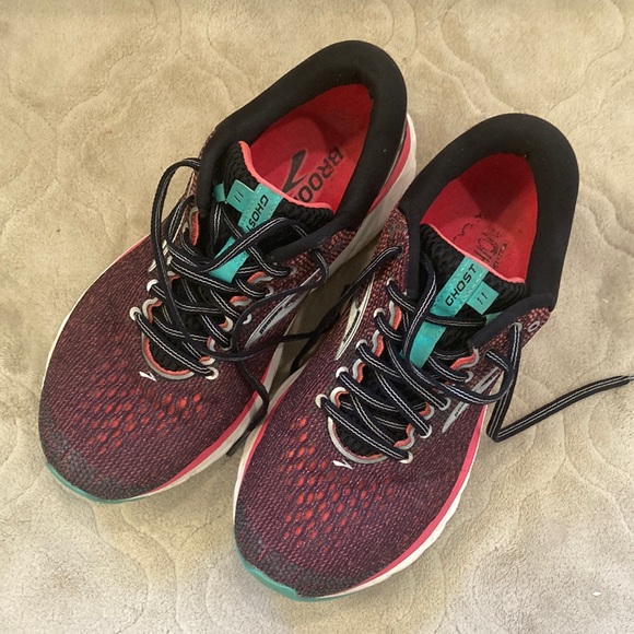 Brooks Shoes - Brooks Ghost 11 - size 8